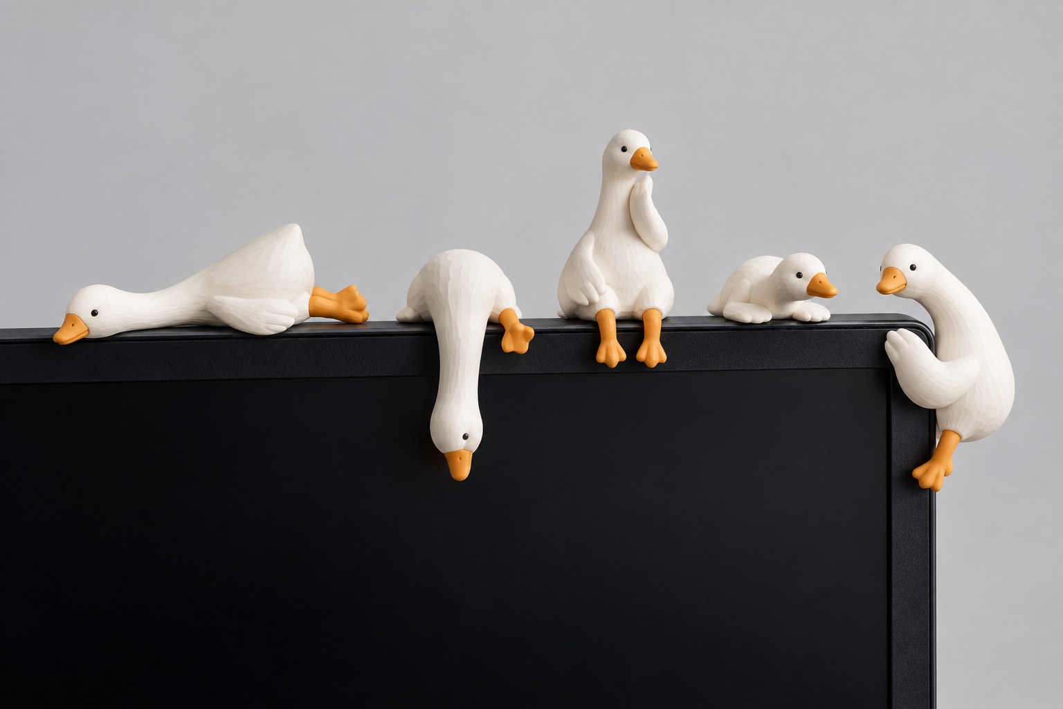KELIKULI Wood-Carved Look Monitor Geese — Set of 5 / 木雕感显示器小鹅五件套|趴卧倒挂托腮探头抱角